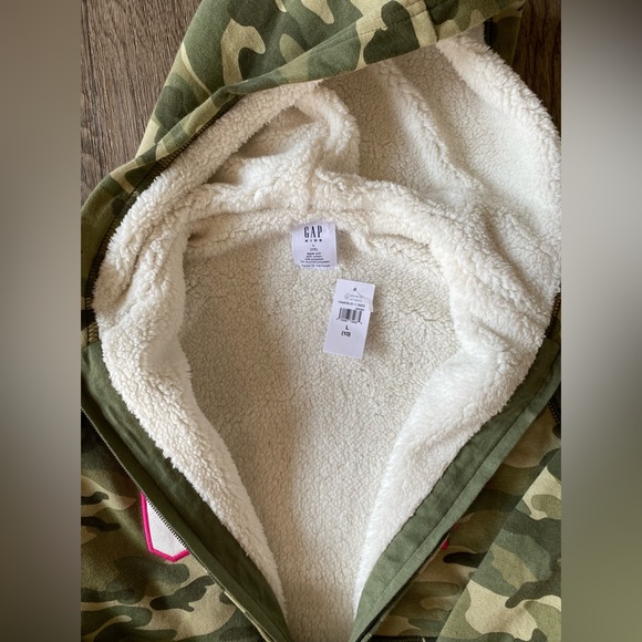 New Girls Gap sweater - Picture 3 of 4